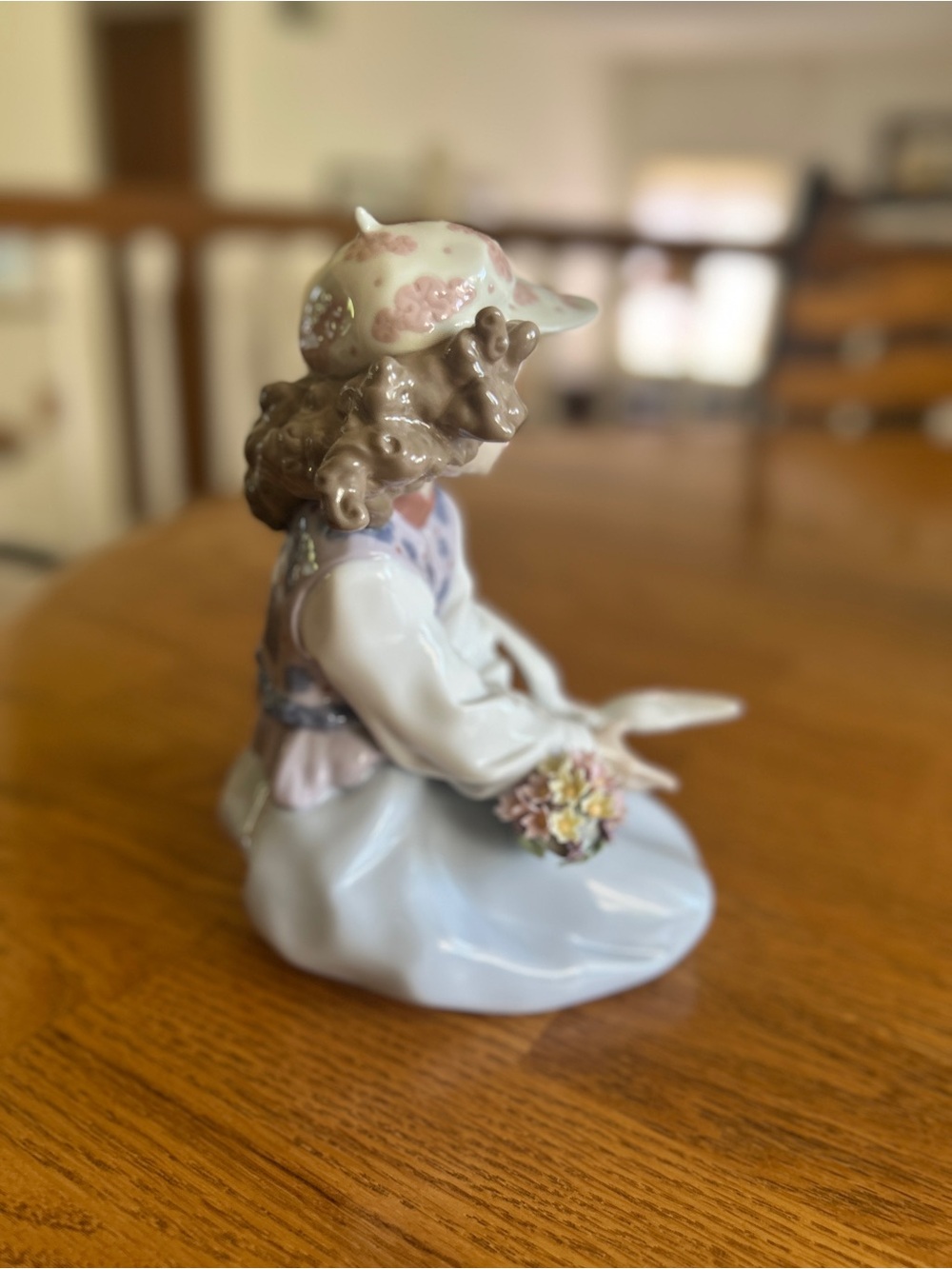 Lladro Girl Figurine. - Picture 3 of 6